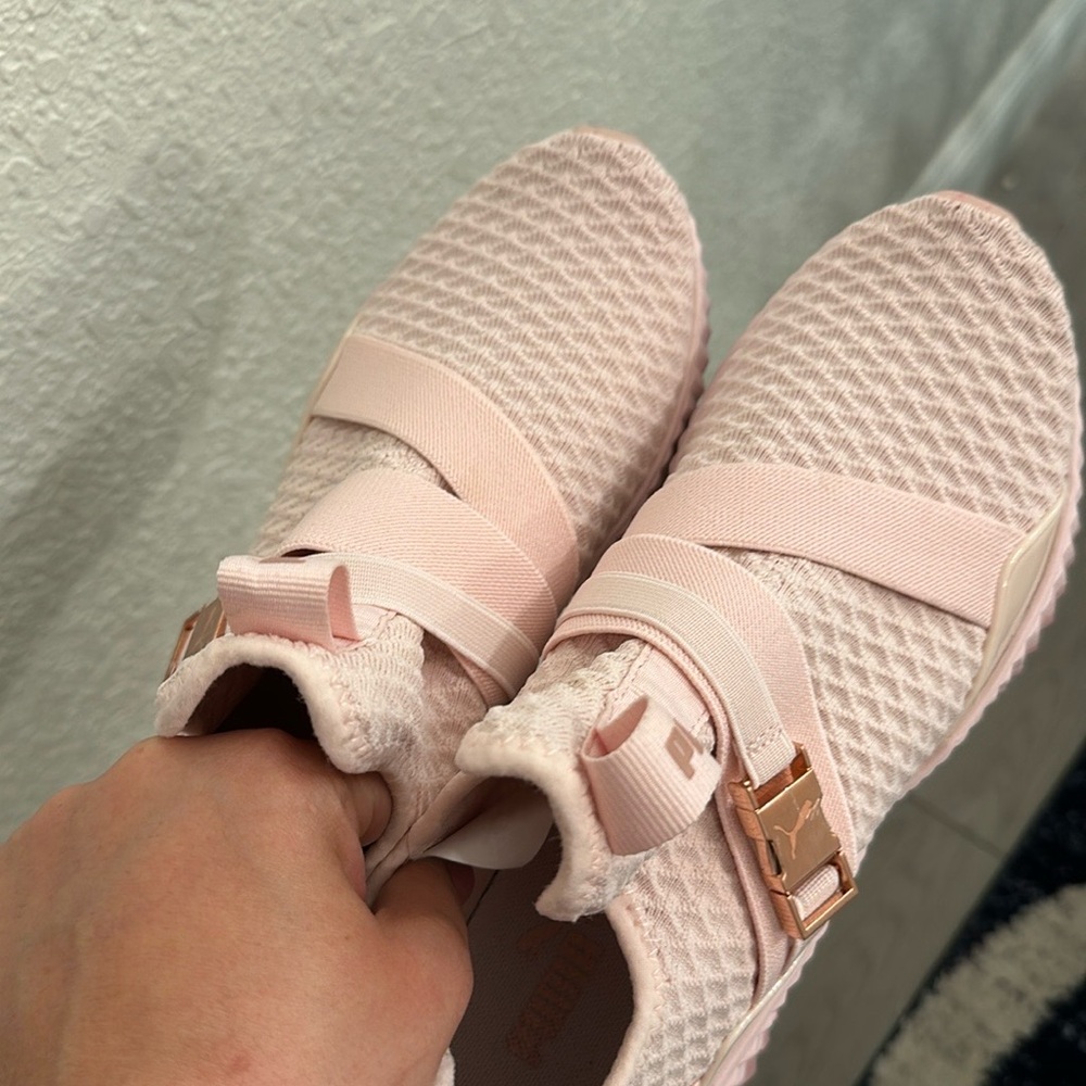 Shoes - Picture 6 of 6